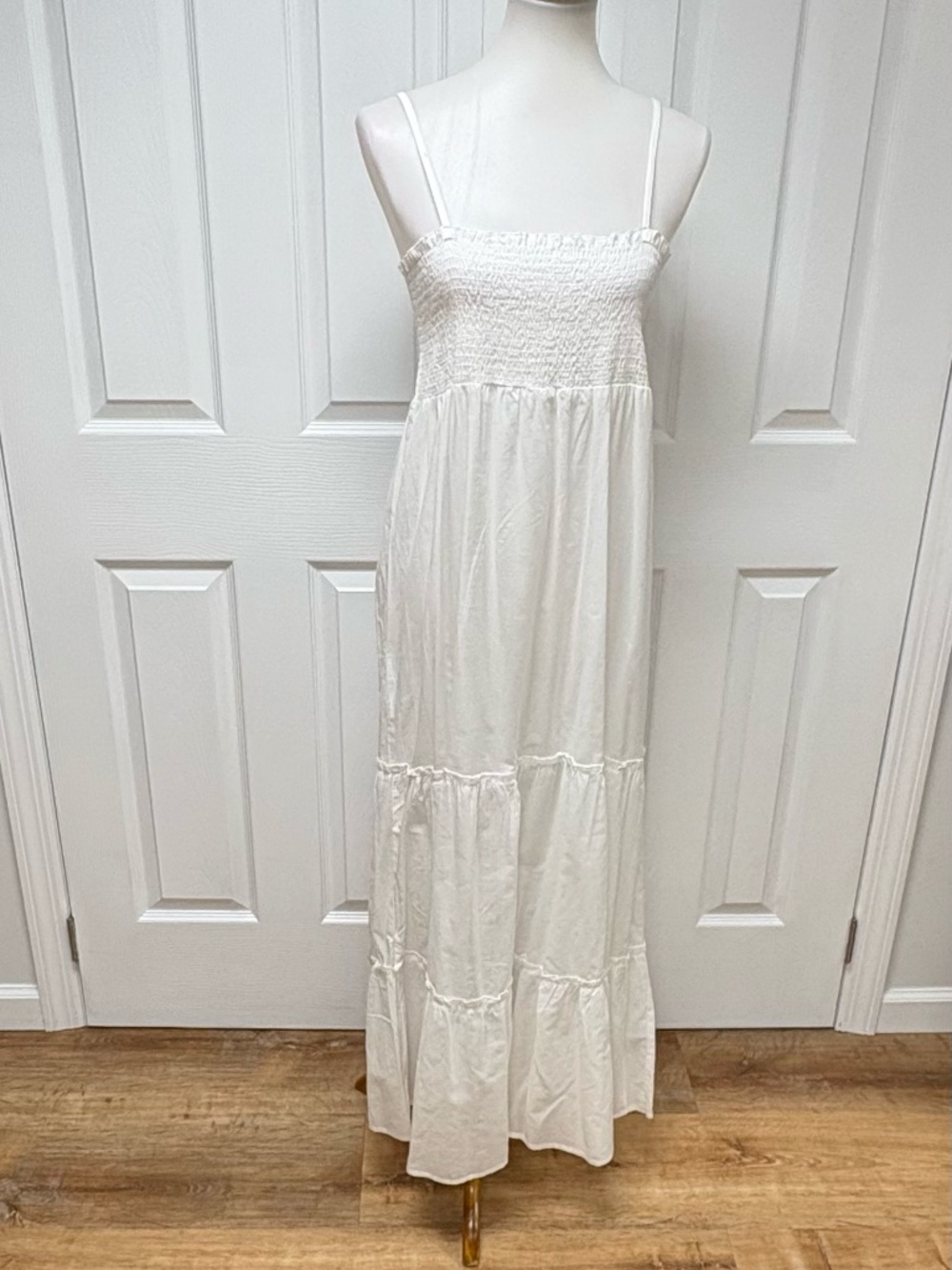 Guapa Agra‎ White Dress - Size L - NEW with Tags.